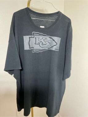 Kansas City Chiefs Black Graphic Short-Sleeve Tee